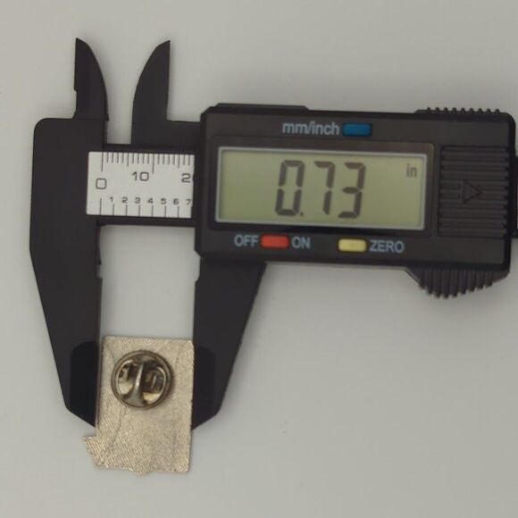 Vintage Collectible Pin: 1986 Tennessee Homecoming Rocking Chair‎ Quilt Design - Picture 4 of 4